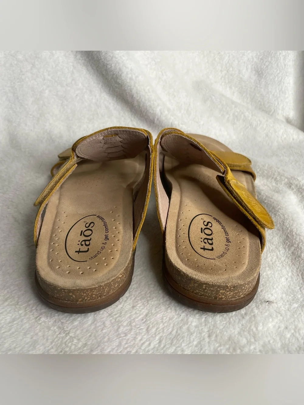 Taos Wonder Slide Yellow Mustard Leather Sandals Women Size 8 Comfort